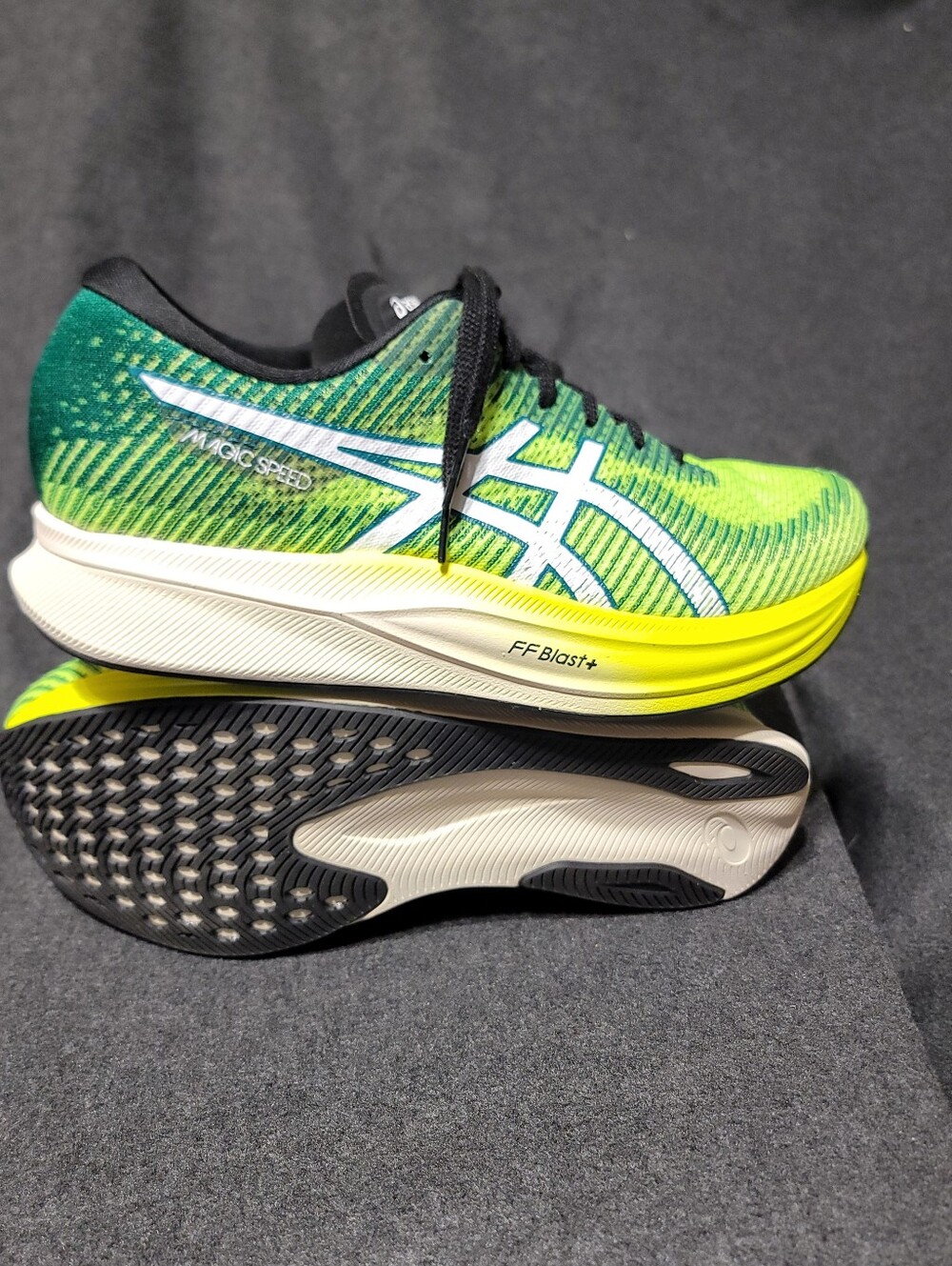 ASICS Magic Speed 2 running shoes